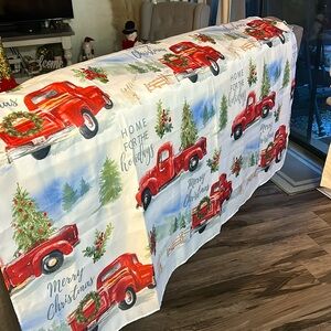 WONDERLAND White Shower Curtain